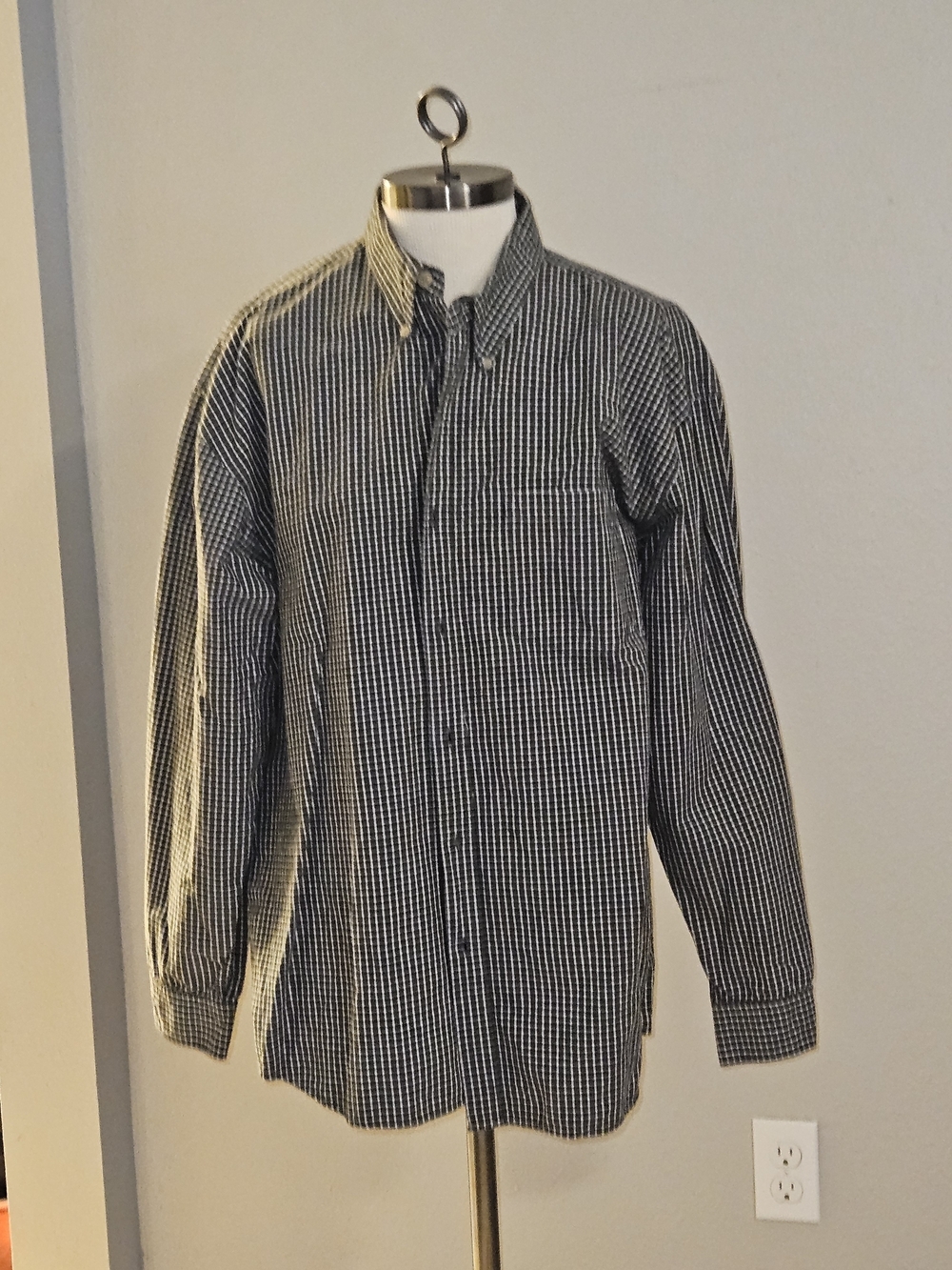Men's Black and White Gingham Button-Down Shirt